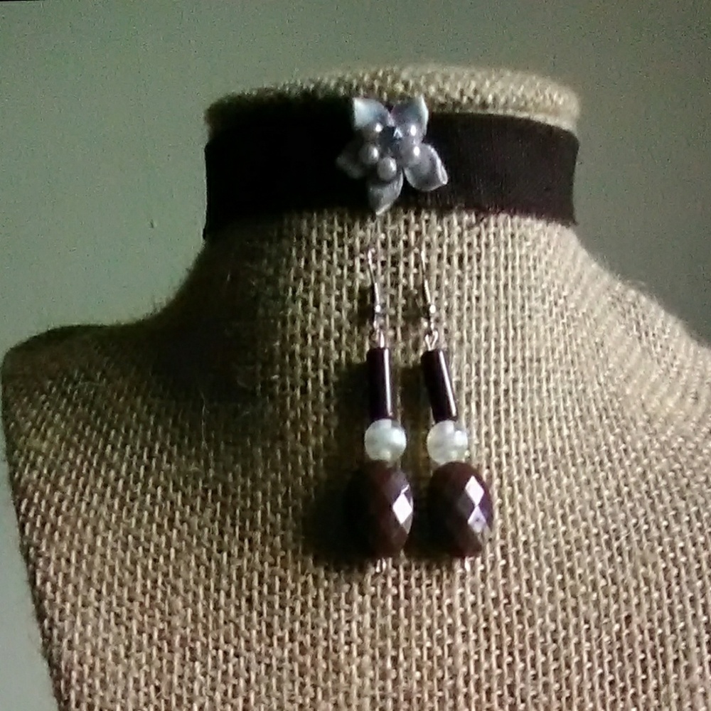 Choker & Earrings